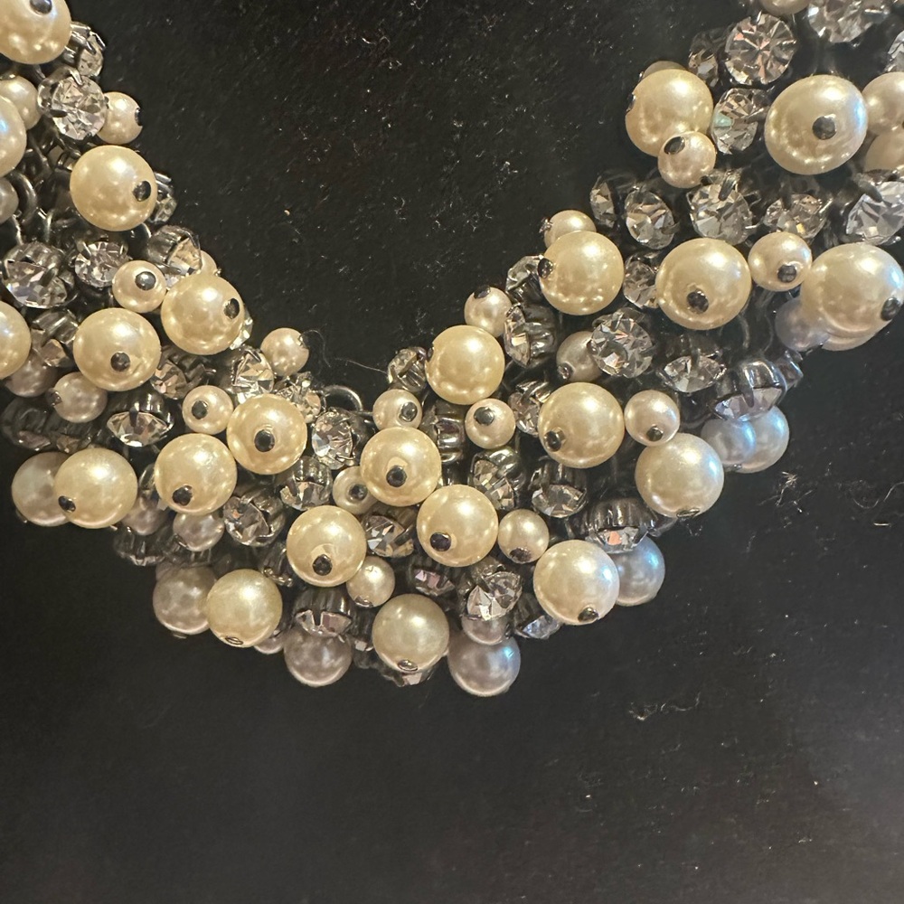 Premier designs bling statement necklace pearls and crystals 18 inch length